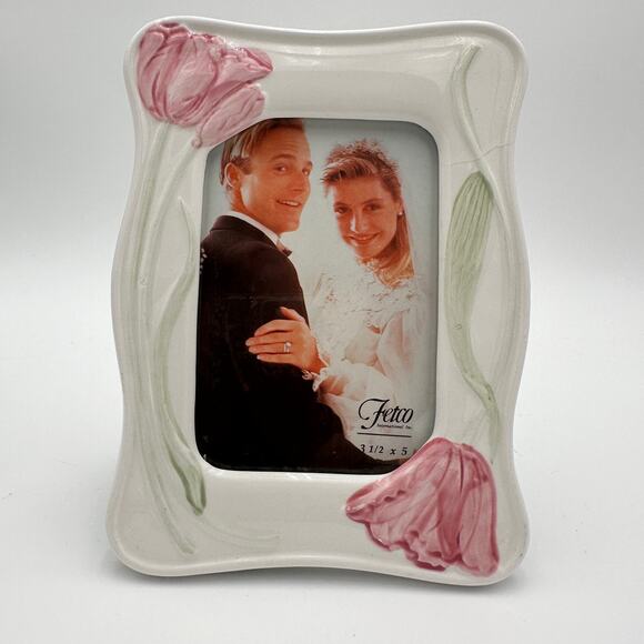 Vintage Picture Frame 3"x5" Ceramic, Tabletop Frame Pink, White, Green 1980s - Picture 1 of 8
